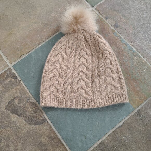 Amicale 100% Cashmere Hat main image 5